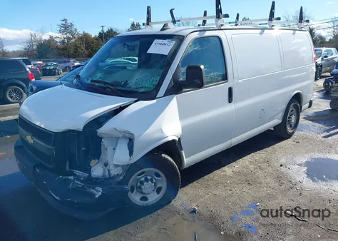 2018 Chevrolet Express 2500 Work Van z USA, uszkodzony, nr VIN 1GCWGAFG7J1344680